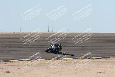 media/Oct-30-2025-Racers Edge (Thu) [[dabbdaf680]]/3-B Group/Session 2 (Bowl Exit)/